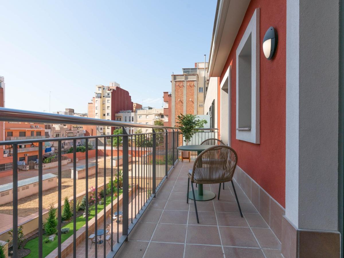 Limehome Barcelona Carrer De Besalu 90 - Estancia Temporal Buitenkant foto