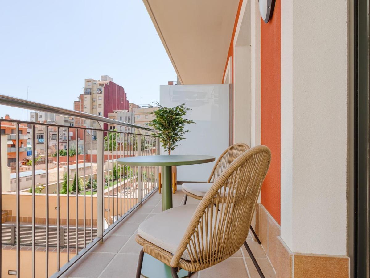 Limehome Barcelona Carrer De Besalu 90 - Estancia Temporal Buitenkant foto