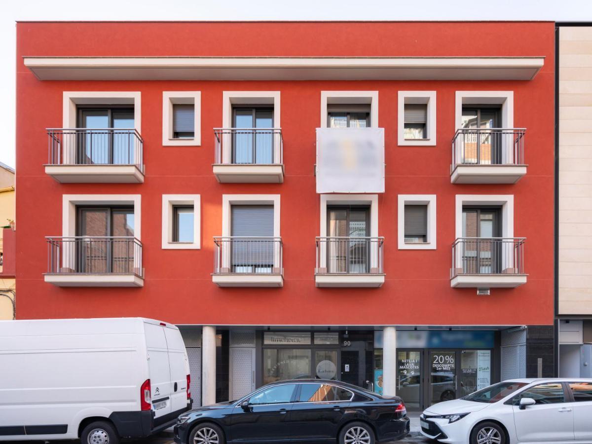 Limehome Barcelona Carrer De Besalu 90 - Estancia Temporal Buitenkant foto